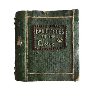BOYDS COLLECTION Bailey Goes To The Circus Resin Mini Book Decor Collectible